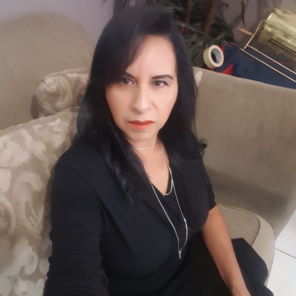 Meet your Posher, Maria eugenia